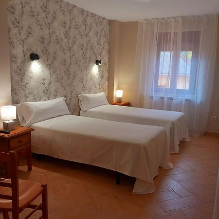 Velilla del Rio Carrion Hotel Rural Orquidea מראה חיצוני תמונה
