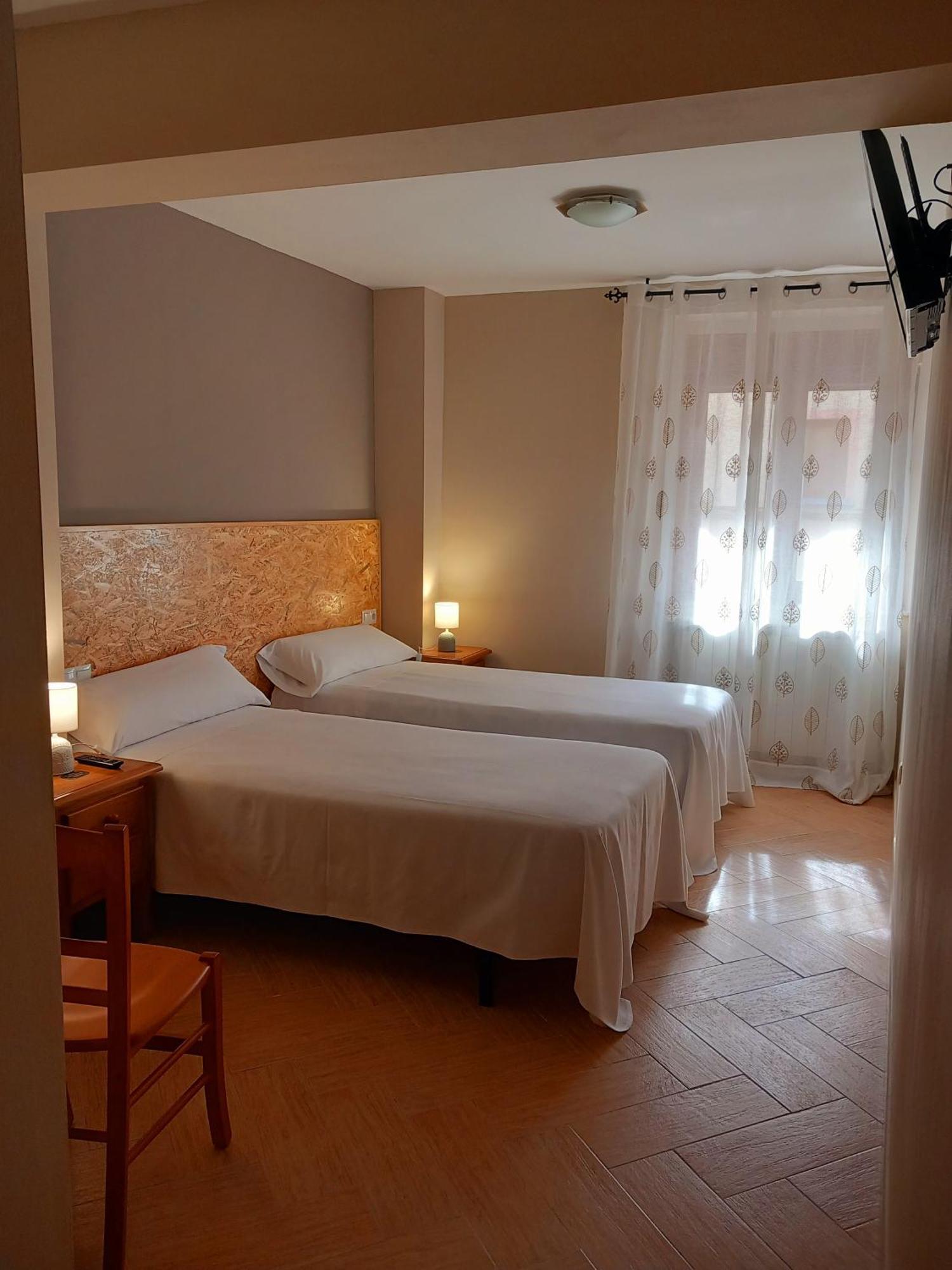 Velilla del Rio Carrion Hotel Rural Orquidea מראה חיצוני תמונה