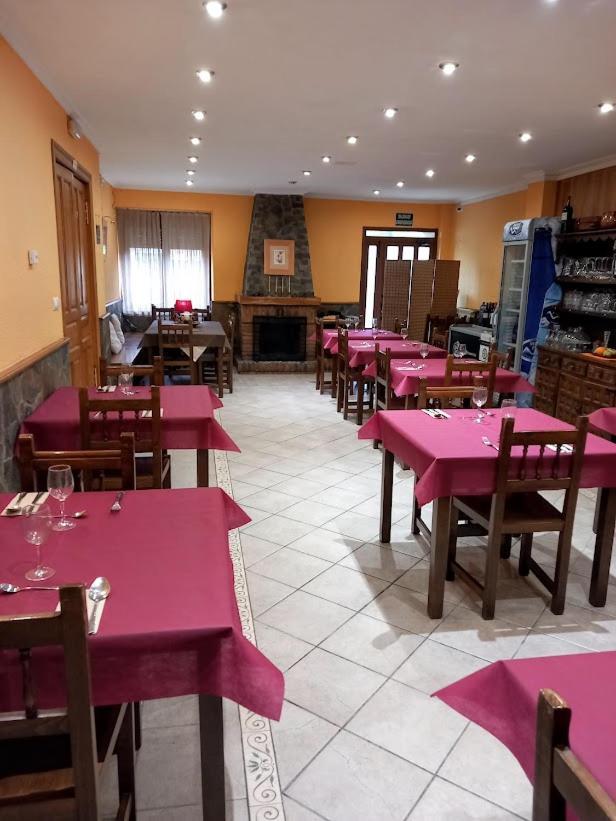 Velilla del Rio Carrion Hotel Rural Orquidea מראה חיצוני תמונה